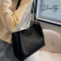 Premium Quality Women PU Leather Handbag (black)