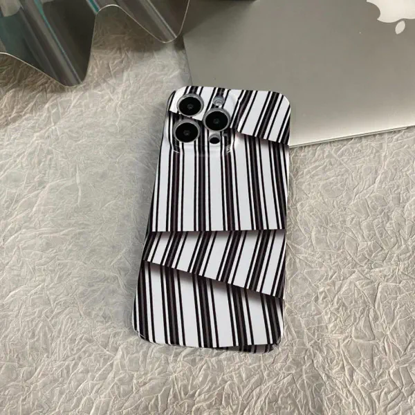 Black & White Abstract Stripe Pattern Glossy Case for iPhone