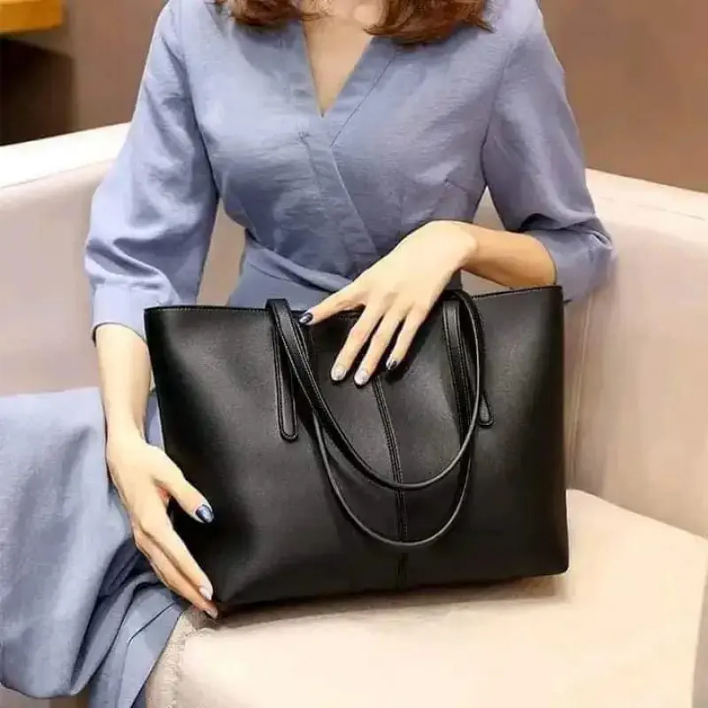 লাক্সারি ব্যাগ(কালো কালার)