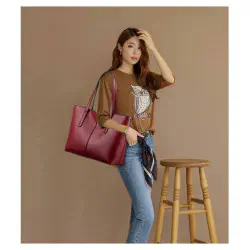 Luxury Handbags ( Meroon)