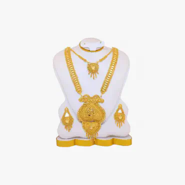 Sita har neckless...