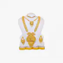 Sita har neckless