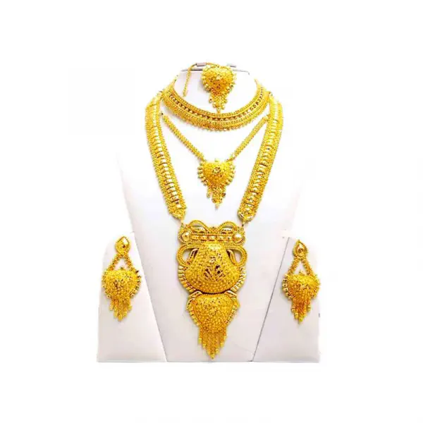 Sita har neckless