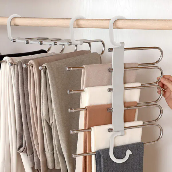 Almari Cloth Hanger