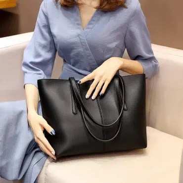 LUXARY HAND BAG ( BLACK ) 