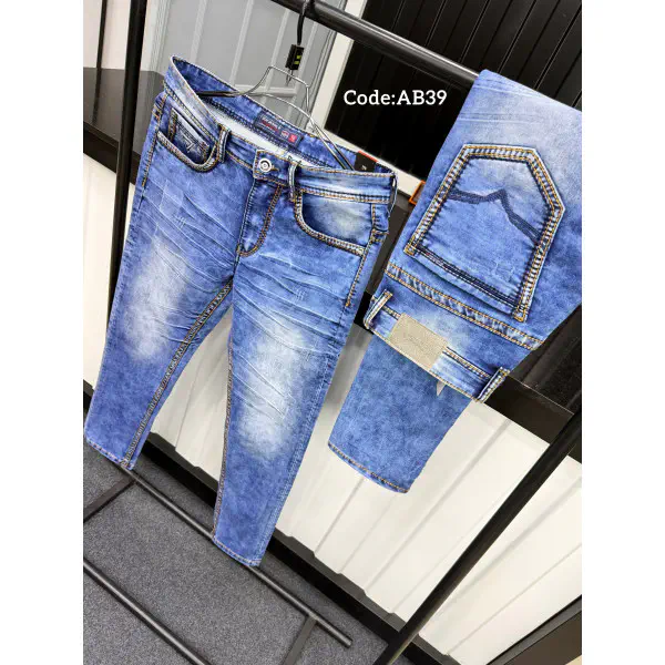 LIGHT Blue Jeans Code AB 39