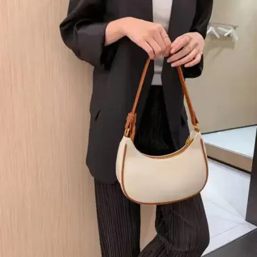 Trendy tote new styl...