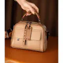 Luxury Design Soft PU Leather Lady Retro Handbag (off-white)