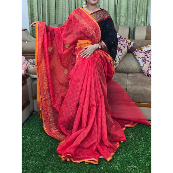 প্রিমিয়াম হাফসিল্ক বুটিক শাড়ি