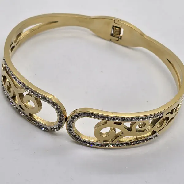 Bracelet 13