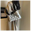 niche shoulder bag(Beige/Off White)