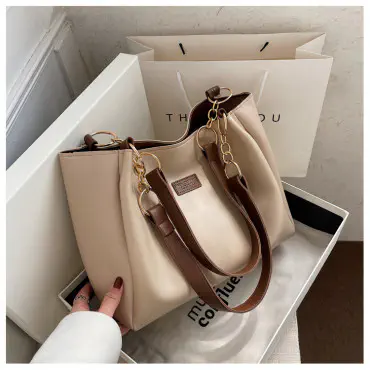 fashion shoulder bag...