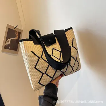 niche shoulder bag(B...